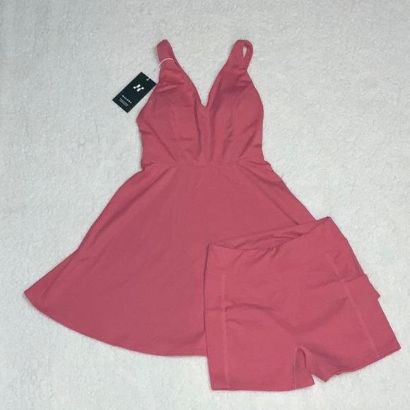 HALARA - NWT 2-Piece Dress w/ Crisscross Back & Made w/ Cloudful™ Fabric - Picture 4 of 13